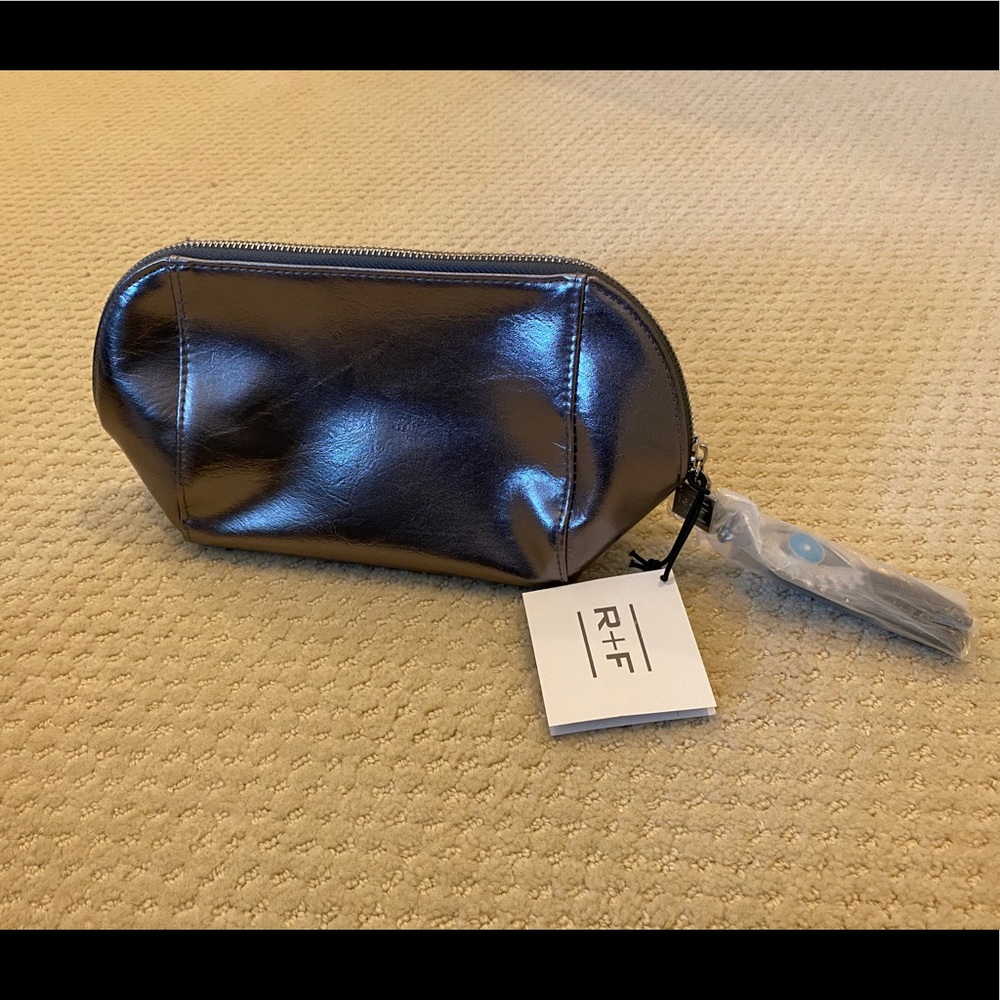 Rodan and Fields Silver Satchel